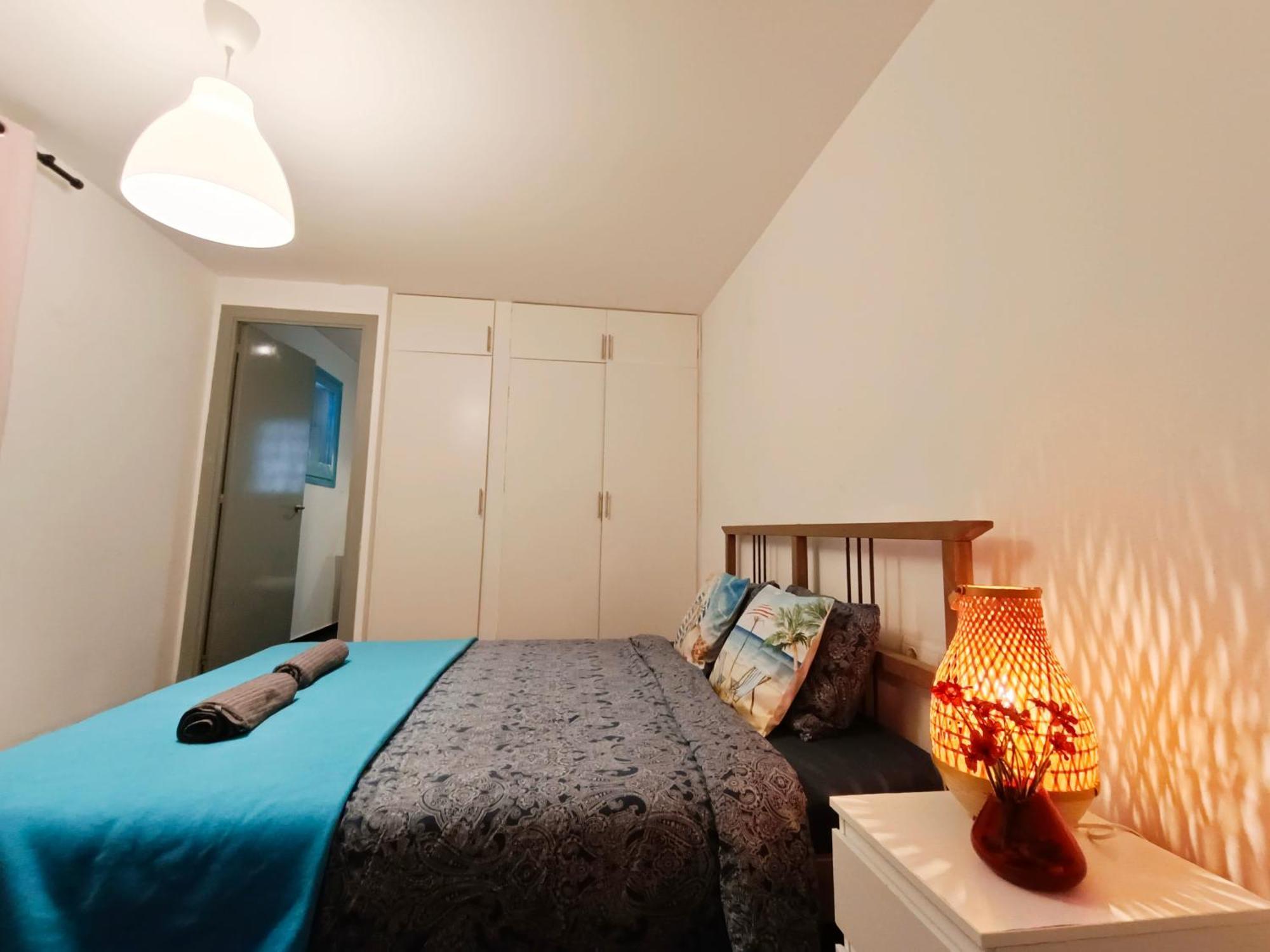 By Plaza Real Budget Rooms 巴塞罗那 外观 照片